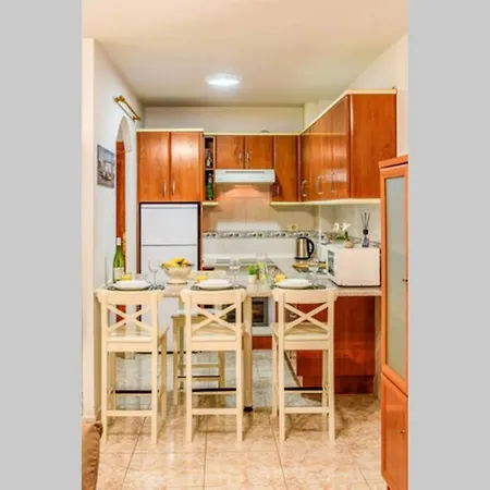 Center Of Lovely Puerto Santiago, 1 Bed Appartamento *